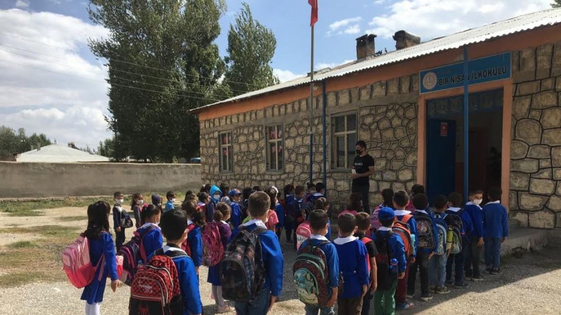 1 NİSAN İLKOKULU